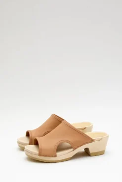 No.6 Store Alexis Clog on Mid Heel in Desert