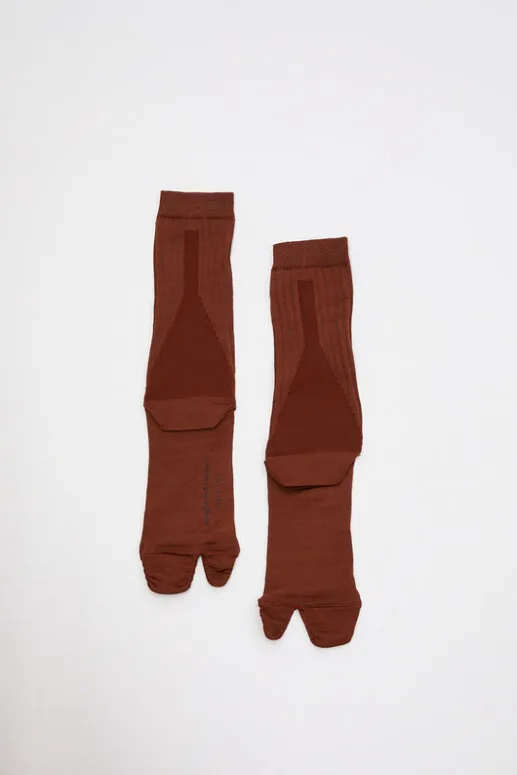 No.6 Store Cjalce Viscose Tabi Socks in Camel