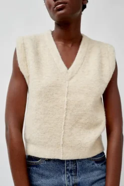 No.6 Store Fleece Vest in Ecru