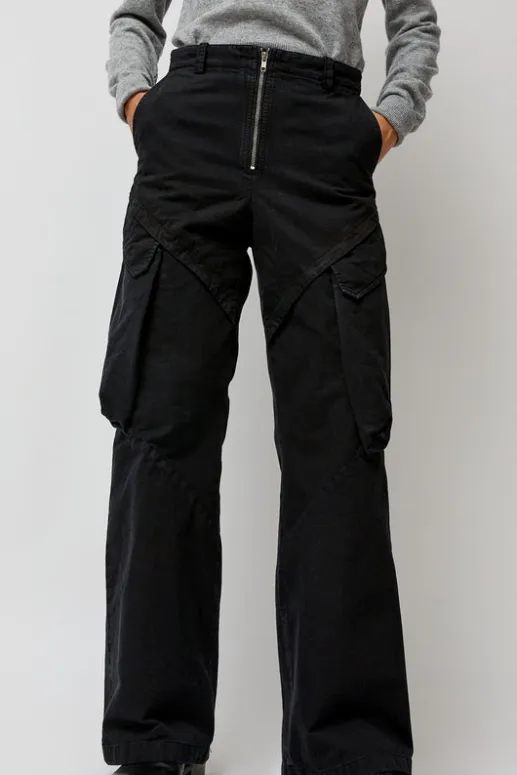 No.6 Store Garment-Dyed Gabardine Wide Cargo Pants in Carbon Pigment