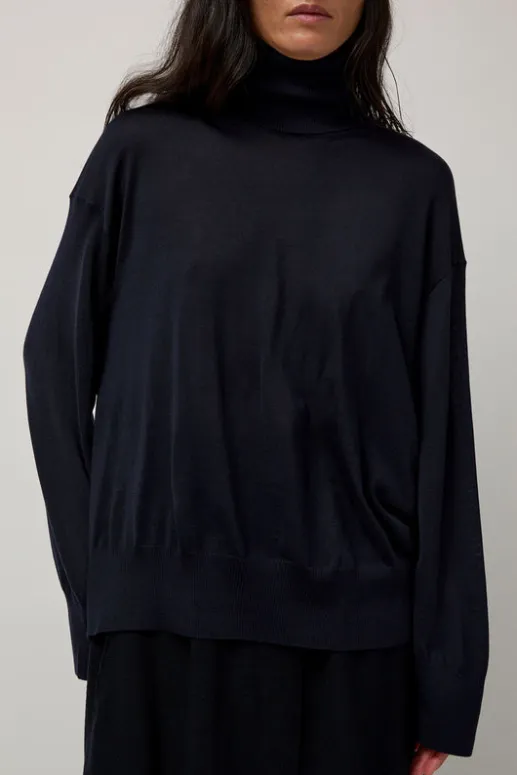 No.6 Store La Base Turtleneck in Navy