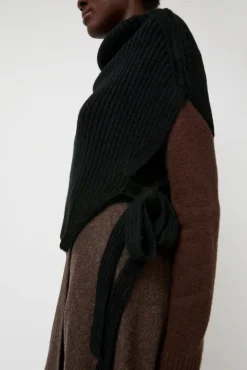 No.6 Store Neck Warmer in Black