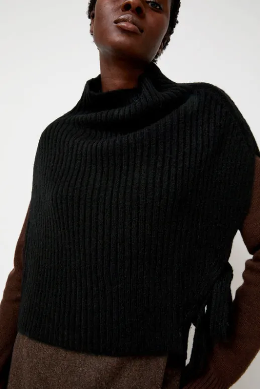 No.6 Store Neck Warmer in Black